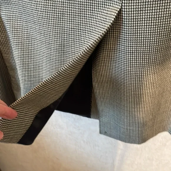 Nautica black and white houndstooth men’s suit jacket . Size 42R. 6 pockets - Picture 4 of 15
